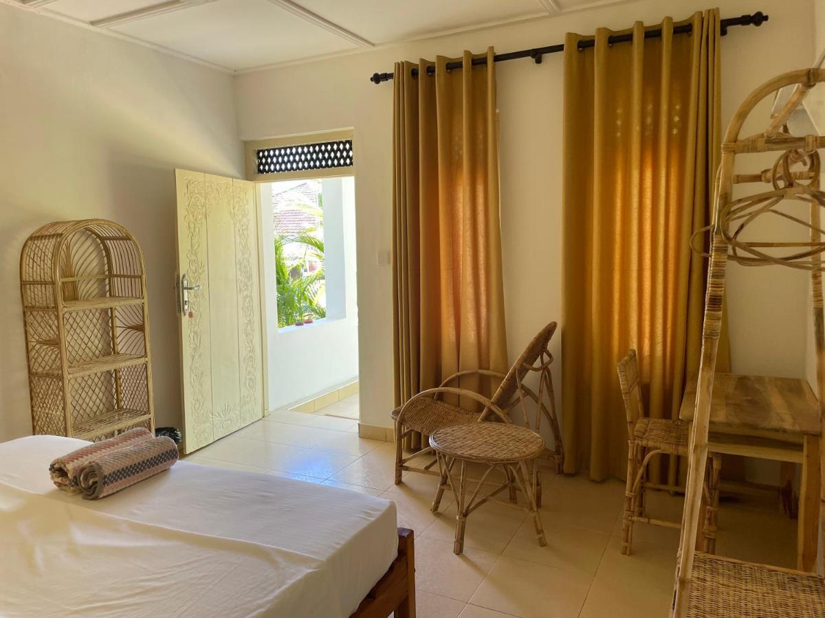 Banana Surf House Hotel Arugam Bay Eksteriør billede