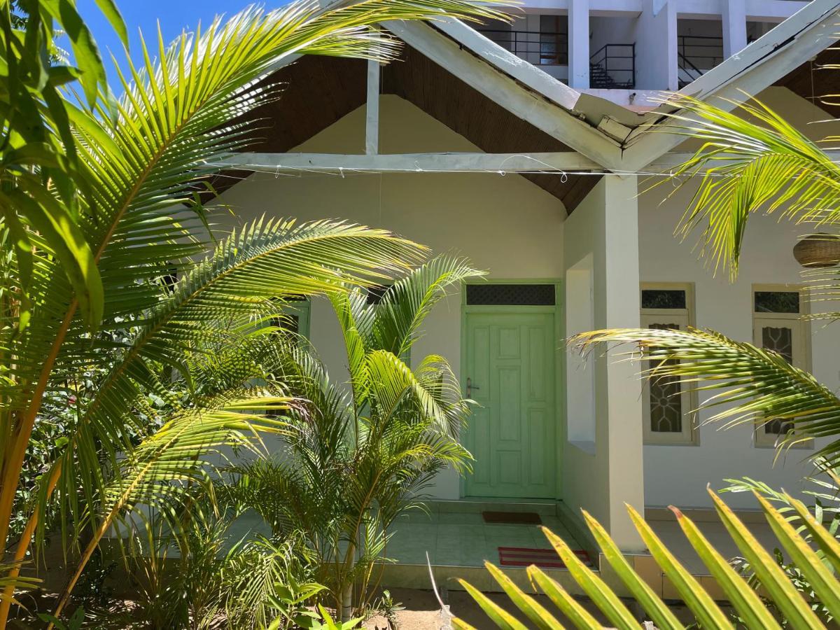 Banana Surf House Hotel Arugam Bay Eksteriør billede
